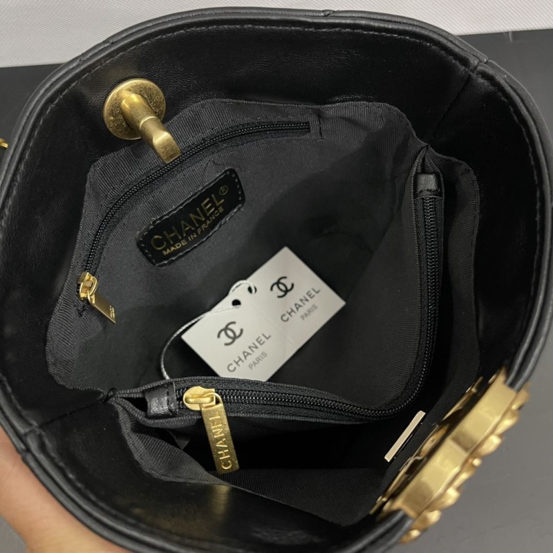 Ch**el bucket bags